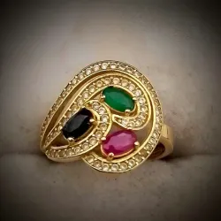 Anillo Con Volumen Con Gemas Preciosas