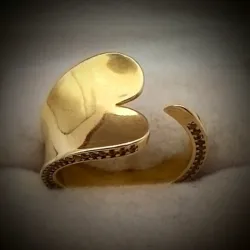 Anillo Corazón Abierto Super Exclusivo Con Circones Blancos Pequeños