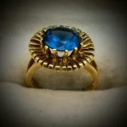 Anillo de agua marina circular