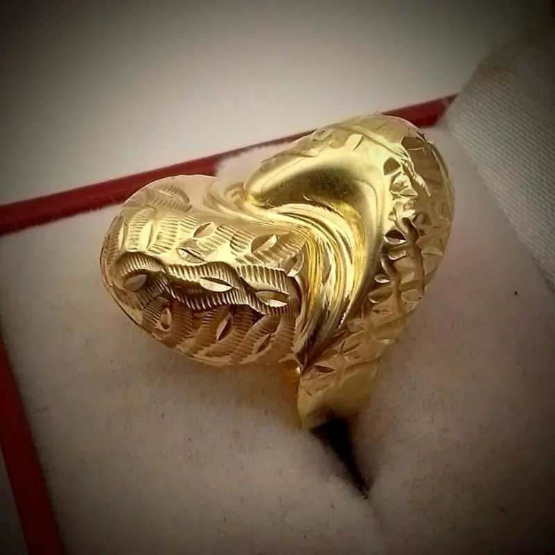 Anillo Estilo Concha Con Volumen