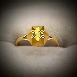 Anillo Estilo Estrella con Volumen
