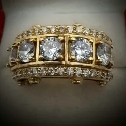Anillo Exclusivo Circular Con Volumen Estilo Alianza Combinada Con Circones Blancos de Varias Medidas