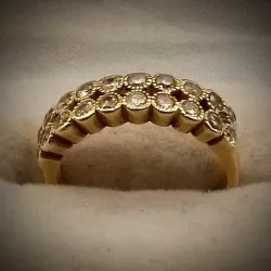 Anillo Exclusivo Con dos Hileras de Circones Pequeños Redondos