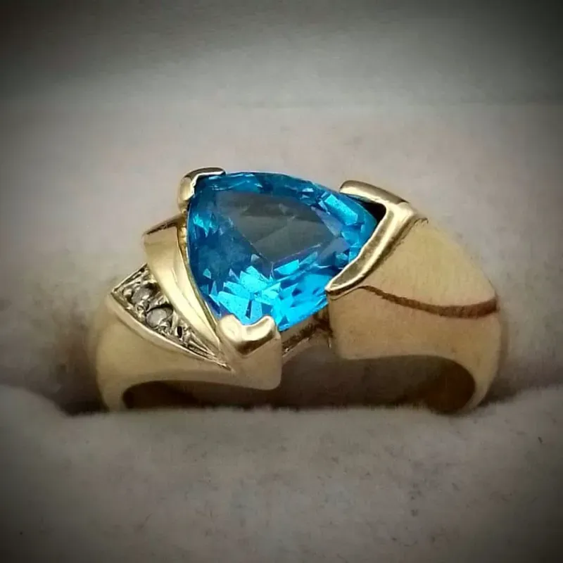 Anillo Exclusivo Con Imitación de Agua Marina Forma De Corazón