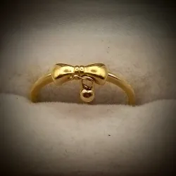 Anillo Exclusivo Con una Corbata y Colgando una bolita