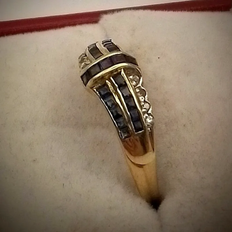 Anillo Exclusivo Con Zafiros y Brillantes