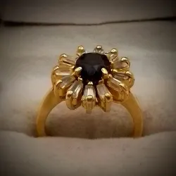 Anillo Exclusivo en Forma de Flor Con Zafiro y Baguette en Color Blanco