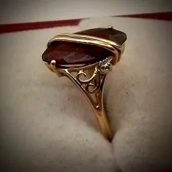 Anillo Exclusivo Estilo Almendra Con Gema Alejandrina