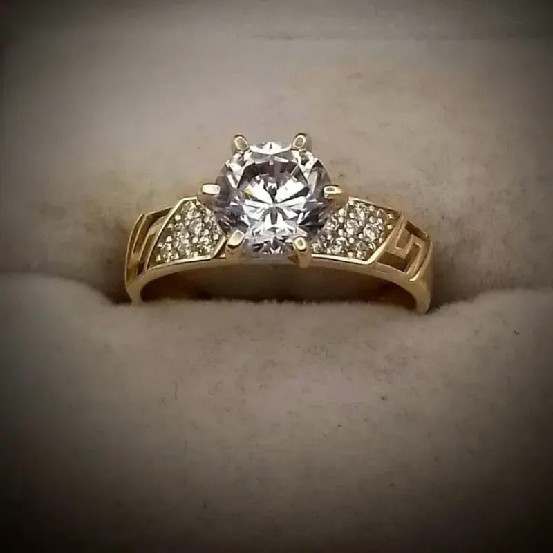Anillo Exclusivo Versace de Compromiso Una Sola Pieza 10K
