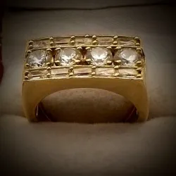 Anillo Fuerte Rectangular Con Circones Blancos