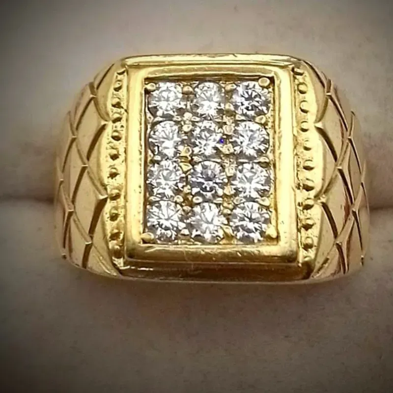 Anillo Macizo Rectangular Con Circones Blancos Redondo