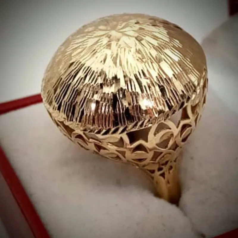 Anillo Original 10K Con tremendo Volumen En Forma de Concha