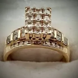 Anillo Original 10K Exclusivo de una sola pieza de Compromiso