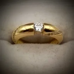 Anillo Original 10K (Nuevo) Macizo Con Circón blanco