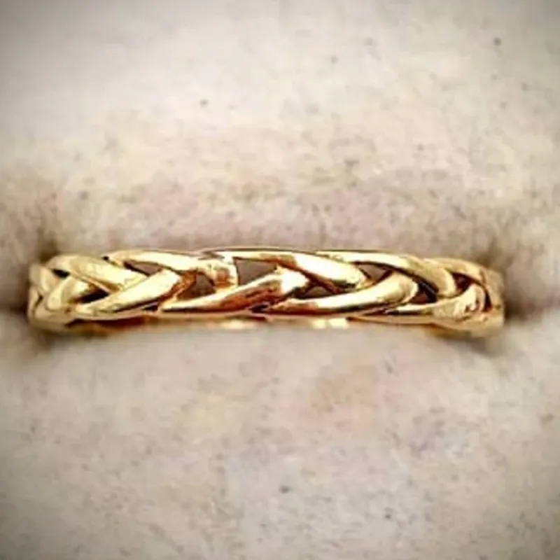 Anillo Original 10K Trenzado Sencillo