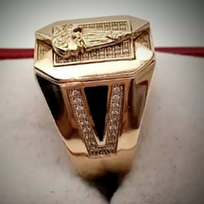 Anillo Original 14K Exclusivo Con Vírgen de la Caridad en Relieve