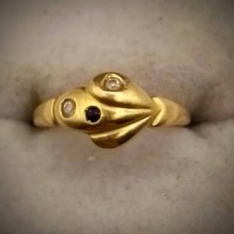 Anillo Original 18K con 3 Gemas Pequeñas