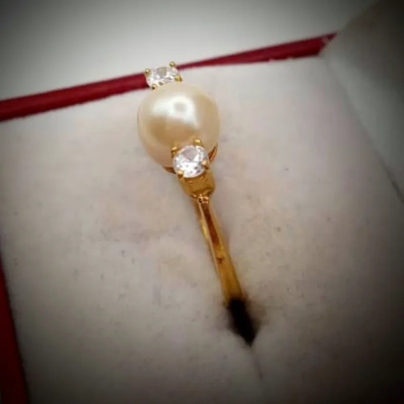 Anillo Original 18K Con Perla y Brillantes