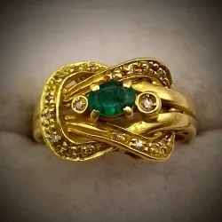 Anillo Original 18K Exclusivo Con Esmeralda