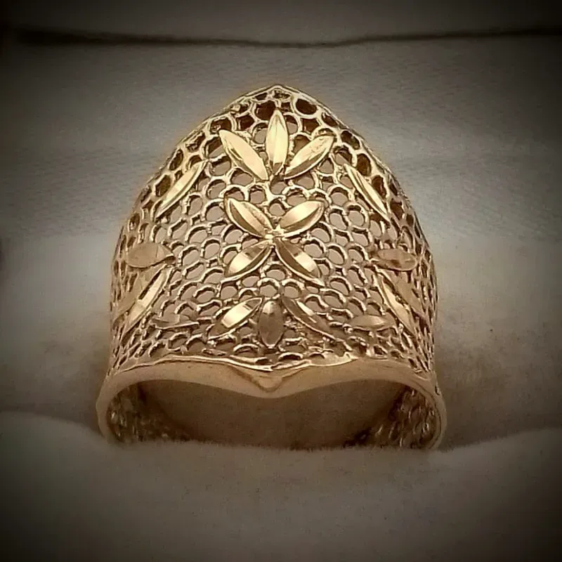 Anillo Tejido Con Volumen Con Flores En Dibujos