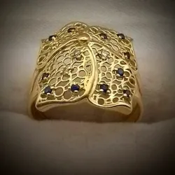 Anillo Tejido Con Volumen Forma De Mariposa
