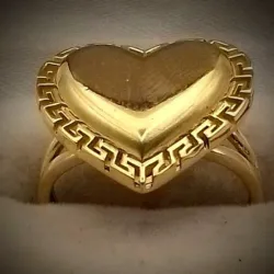 Anillo Versace En Forma de Corazón en Relieve Con Volumen