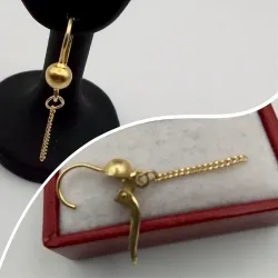 Aretes con cadena colgante