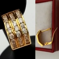 Aretes estilo concha con circones