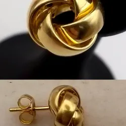 Aretes estilo nudo pegado medianos