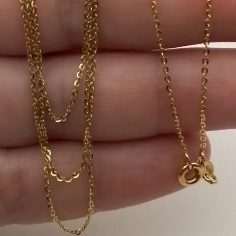 Cadena Original 18K Modelo Rolo con un diseño exclusivo que se  divide en 3 cadenas