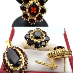 Conjunto Aretes, Anillo y Dije con Granattes