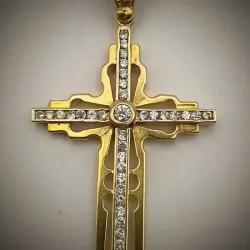 Dije Crucifijo Grande Calado Circones Baguette