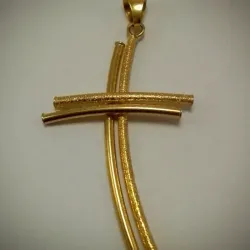 Dije en forma de espada