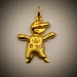 Dije En Relieve Exclusivo Forma De un Hombrecito