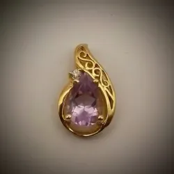 Dije Exclusivo con Gema En Forma de Gota