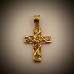 Dije Forma de Crucifijo Calado Con Flor de Oro Rosa en el Medio Entrelazados