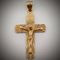 Dije Original 10K Crucifijo Con Jesús En Relieve