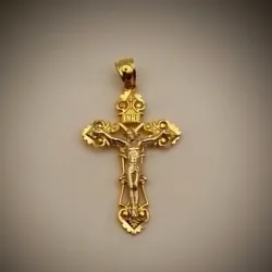 Dije Original 14K Crucifijo Calado con Jesús en Oro Blanco