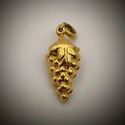 Dije Original 14K Forma de un Ramo de Uba en Relieve