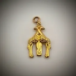 Dije Original 14K Forma Dos Jirafas Entrelazadas