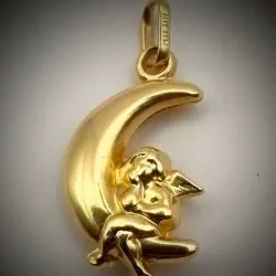 Dije Original 14K Luna Con Angelito Sentada