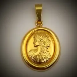 Dije Ovalado con Rostro Romano