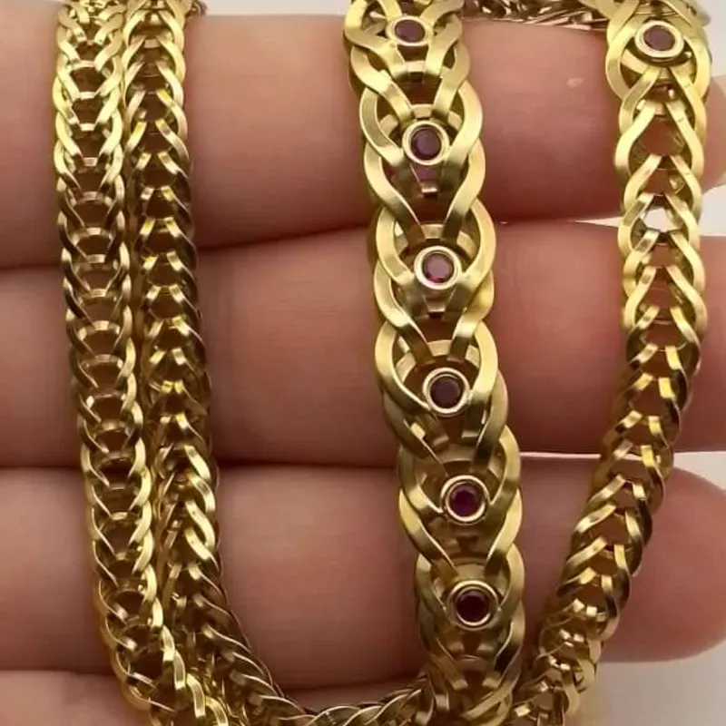 Gargantilla Reversible Con Gemas Blancas y Rojas