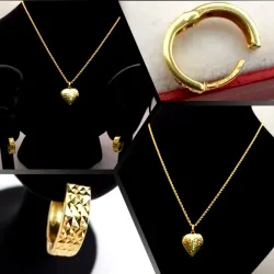 Juego de cordón salomónico con dije y argollas reversible