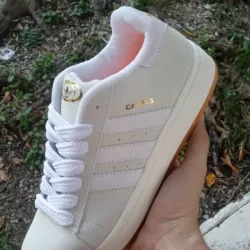 Adidas Campus hueso y dorado