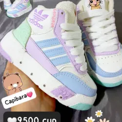 BOTICAS ADIDAS CAPIBARA 🎀* 🌟Alumbran