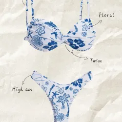 Bikini azul con flores