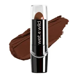Lápiz labial con acabado sedoso