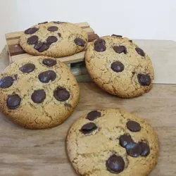 Cookies c/ chips de chocolate
