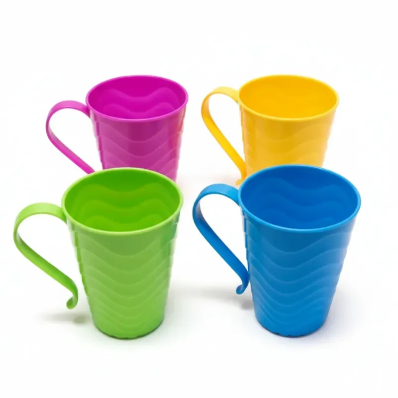 Juego de jarras plásticas